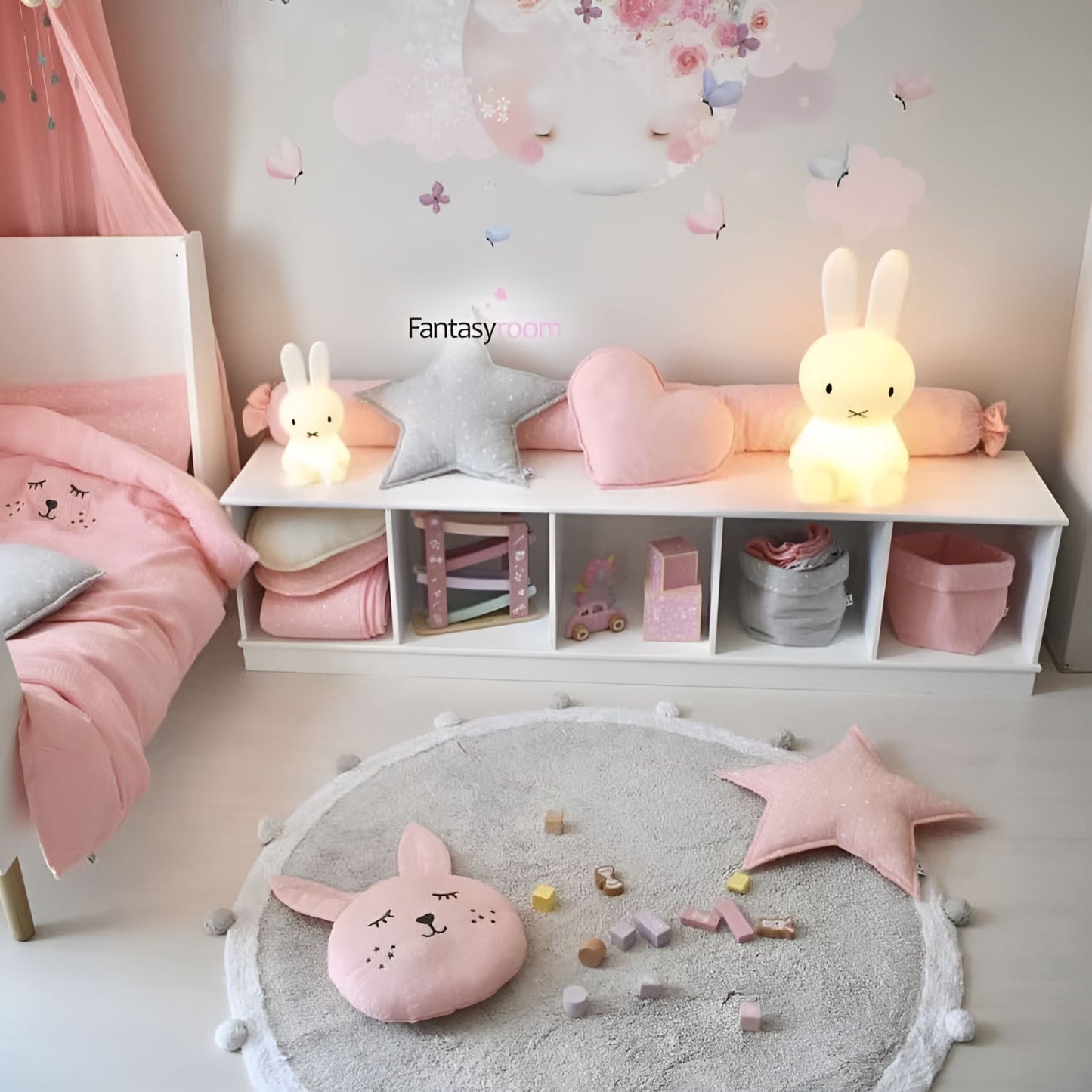 Chambre de bébé harmonieuse avec tapis rond Sweet Cozy en coton hypoallergénique
