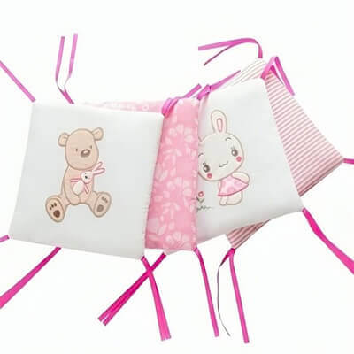 Le Tour De Lit Bébé BunnyBear™ est le cadeau parfait pour une baby shower ou pour de nouveaux parents.