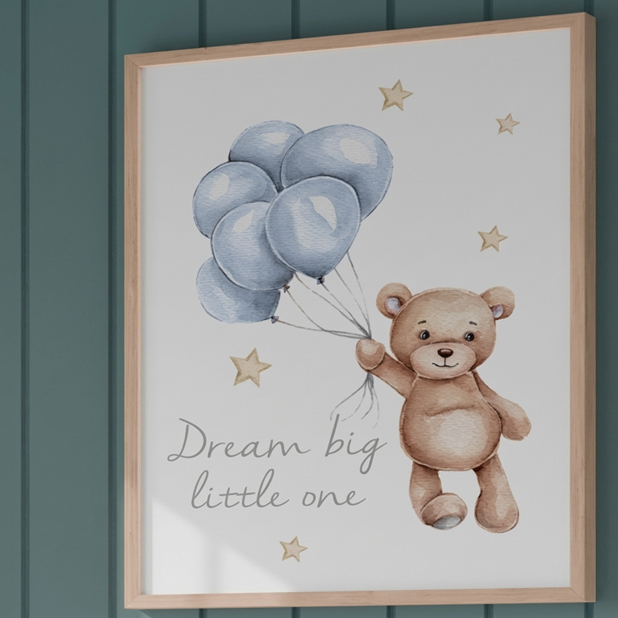 Triptyque mural Ourson Étoilé™ avec nuages, étoiles et lune pour nursery.