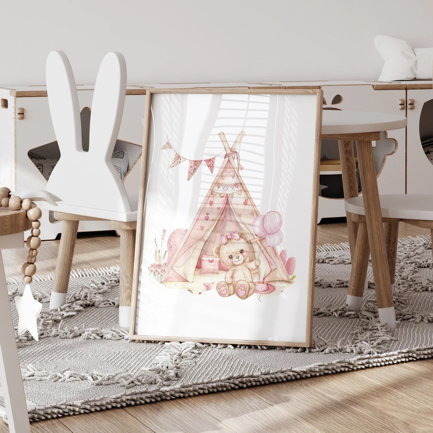 Décoration Murale Chambre Bébé – Pink Bear™ imprimée sur toile canvas écologique et durable.