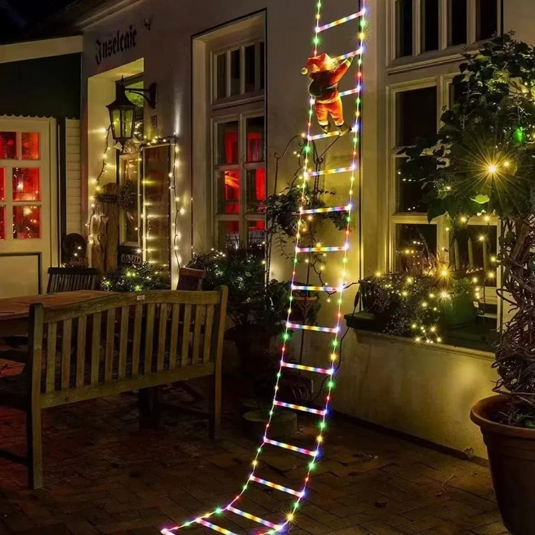 Guirlande LED Père Noël Escalade™ étanche, adaptée pour décorer balcon, jardin, terrasse ou intérieur.