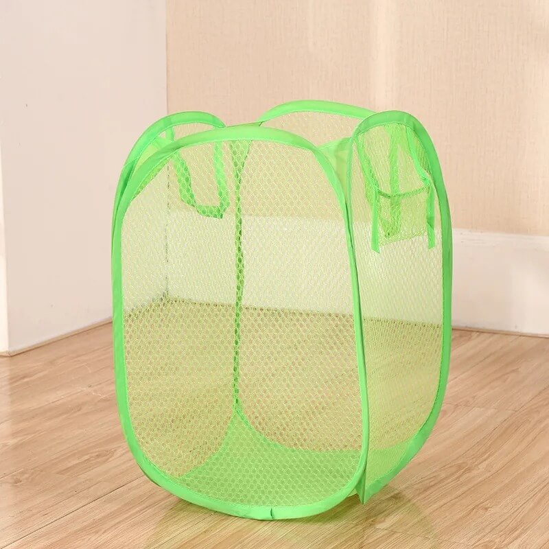 Panier à linge pop-up vert en maille aérée, parfait pour les petits espaces