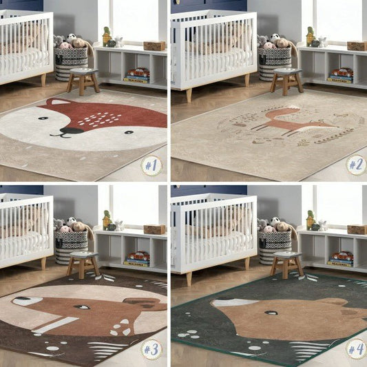 Tapis chambre enfant Wild Wander posé dans une chambre colorée avec jouets en bois – idéal pour espace de jeu ludique.