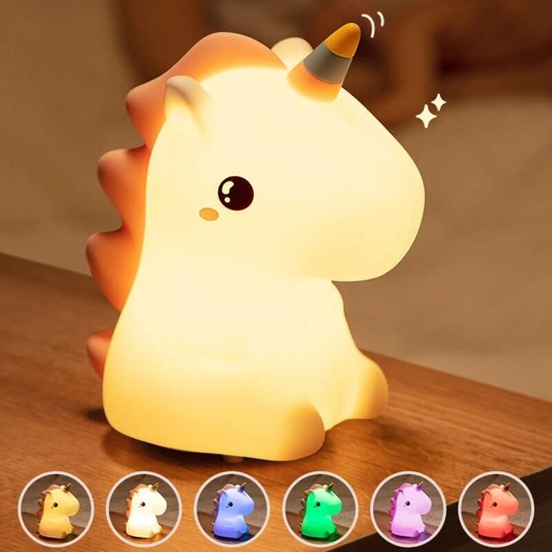 Veilleuse licorne affichant ses 7 options de couleurs LED pour créer une ambiance personnalisée dans la chambre de bébé.

